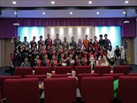 Program Kelas Reguler Hybrid Nomor 1